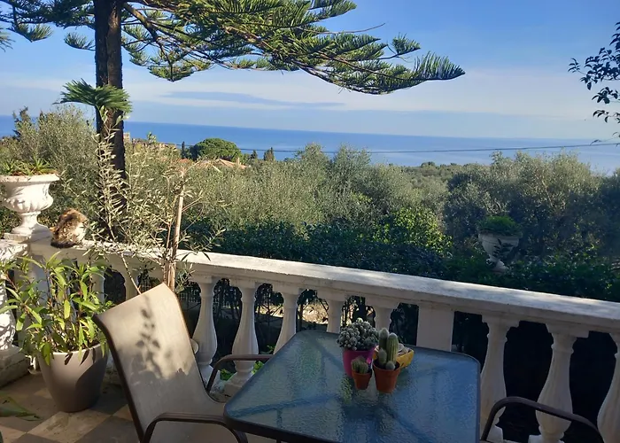Dali Sea View Apartments