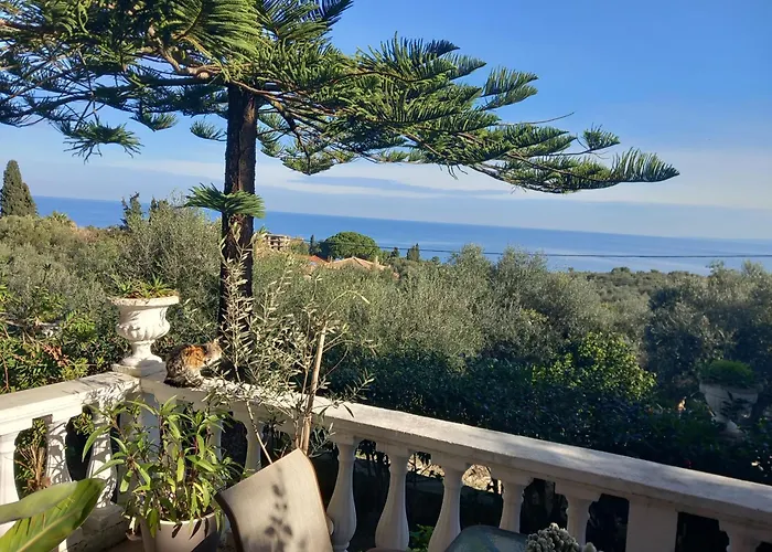 Dali Sea View Apartments